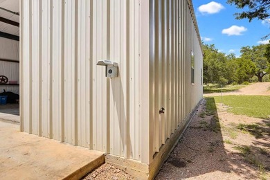 Gorgeous 3,618 SF single-level home, 30'x40' workshop, 7.42 - photo 40