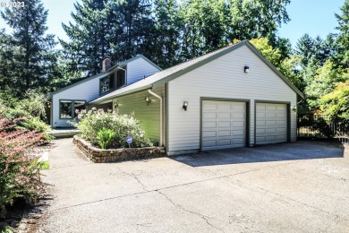 Lake Home For Sale in Springfield, Oregon