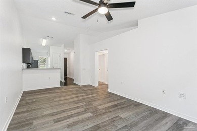 Welcome to this charming 2-bedroom, 1-bath townhouse-style - photo 4