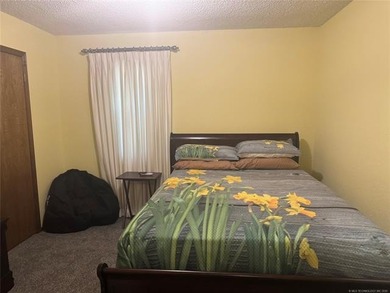 Keystone Lake living in gated Gull Bay. 2 Owner Well Cared For - photo 20