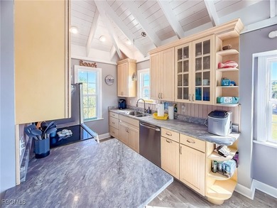 With Fantastic Gulf Views and a Prime Location just 350 feet - photo 21