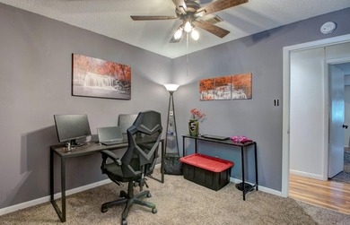 Welcome to this charming, artsy and eclectic decorated home - photo 24