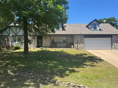 Keystone Lake living in gated Gull Bay. 2 Owner Well Cared For - photo 32
