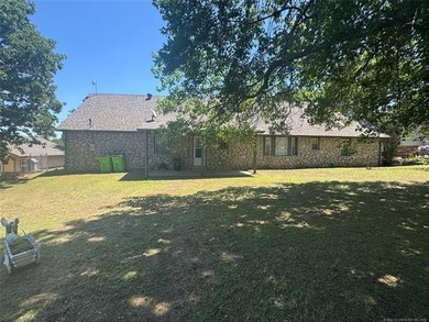 Keystone Lake living in gated Gull Bay. 2 Owner Well Cared For - photo 35