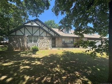 Keystone Lake living in gated Gull Bay. 2 Owner Well Cared For - photo 37
