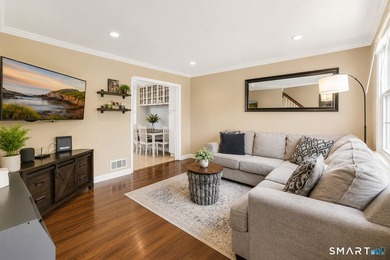 Amazing opportunity, move-in ready 2-bedroom, 2-bath townhouse - photo 3