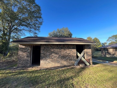 This 5 bedroom, 2 1/2 bath home on 1 acre of land with an - photo 8
