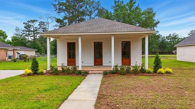 Lake Hide-A-Way Home For Sale in Picayune Mississippi