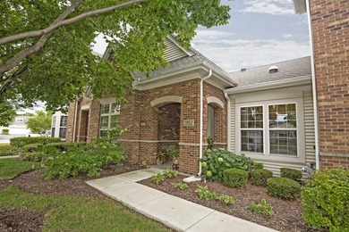 CARILLON CLUB WELCOMES YOU HOME!! SNOWBIRDS? EMPTY NESTERS? - photo 2