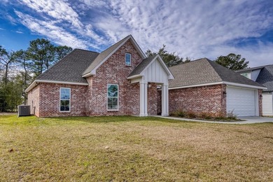Lake Hide-A-Way Home For Sale in Picayune Mississippi