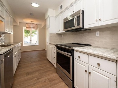 Enjoy refined, low-maintenance living in this fully renovated - photo 14