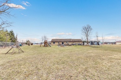 Beautifully updated 4-bedroom, 3 full-bath home on 2.54 acres in - photo 34