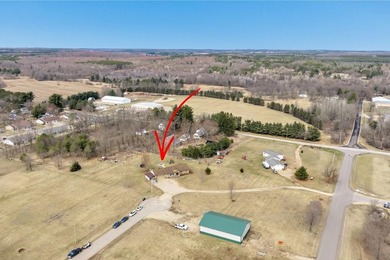 Beautifully updated 4-bedroom, 3 full-bath home on 2.54 acres in - photo 37