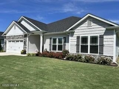 Beautifully maintained and better than new, this stunning - photo 2
