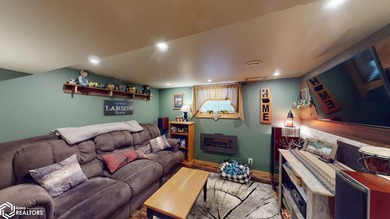 Welcome to this beautifully remodeled home in Clear Lake, where - photo 28