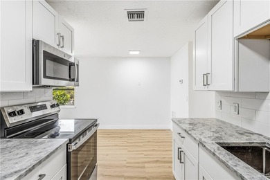 Turnkey 6-unit asset walking distance to the Inlet & waterfront - photo 30