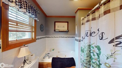 Welcome to this beautifully remodeled home in Clear Lake, where - photo 36