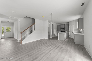 This 2307 floorplan by Adams Homes is a stunning and beautifully - photo 6