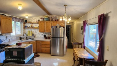 From the excellent Echo Lake frontage stretching 132 feet you'll - photo 12