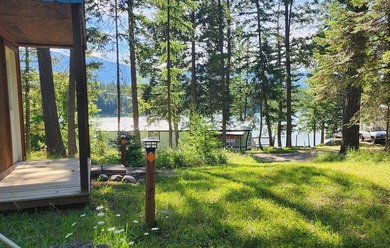 From the excellent Echo Lake frontage stretching 132 feet you'll - photo 21