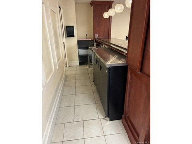 Completely Renovated One-Bedroom Residence with Breathtaking - photo 25