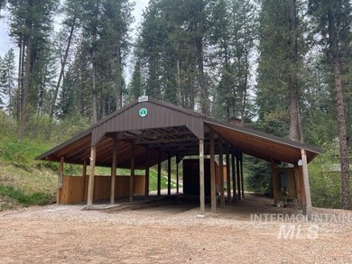 Rare opportunity to own a versatile mountain property in the - photo 7