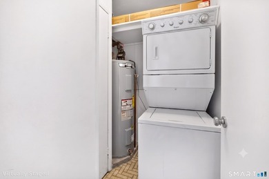 Enjoy convenient downtown living in this spacious and updated - photo 9