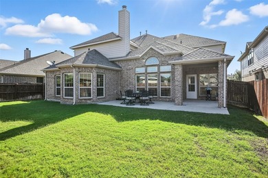 NEW ROOF AND FENCE! This spacious 6-bedroom, 4-bath Marine Creek - photo 6