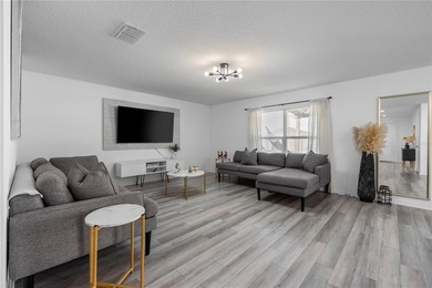 Spacious single-family home featuring 4 bedrooms and 2.5 - photo 13