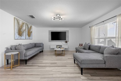 Spacious single-family home featuring 4 bedrooms and 2.5 - photo 14