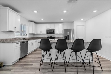 Spacious single-family home featuring 4 bedrooms and 2.5 - photo 16