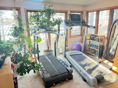 Take a look at this multi-level, 4-bed, 3-bathroom year-round - photo 22