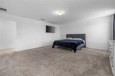 Spacious single-family home featuring 4 bedrooms and 2.5 - photo 23
