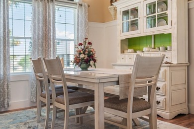 Immaculately maintained and offering more than 2,200 square feet - photo 25