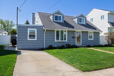 Welcome to 265 West Windsor Parkway, a beautifully updated - photo 29