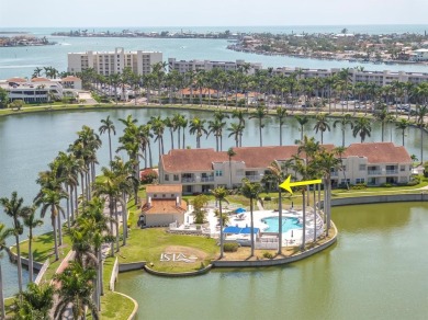 Lake Condo For Sale in St. Petersburg, Florida