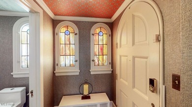 Some homes speak softly and this Howell &amp; Thomas residence is