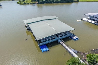 LAKE OF THE OZARKS:Nestled in the prestigious Old Kinderhook, an - photo 37