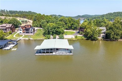 LAKE OF THE OZARKS:Nestled in the prestigious Old Kinderhook, an - photo 39