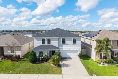Spacious single-family home featuring 4 bedrooms and 2.5 - photo 41