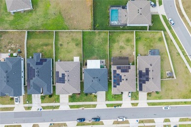 Spacious single-family home featuring 4 bedrooms and 2.5 - photo 50