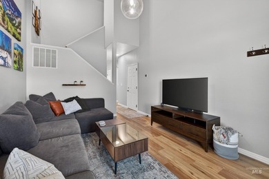 Don't miss your chance to own this fully renovated and - photo 5