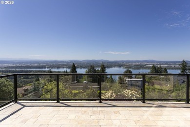 Big main house with Duplex below. Three homes on one tax lot - photo 9