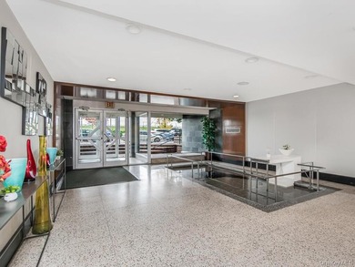 Welcome to this sun-filled, spacious one-bedroom corner co-op in - photo 2