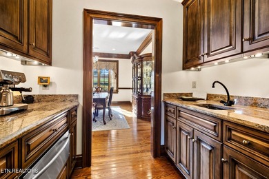 Magnificent upscale custom built estate with stack stone and - photo 13