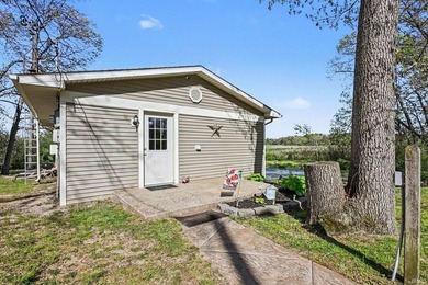 PRICE IMPROVEMENT!! Discover the perfect blend of coziness and - photo 13
