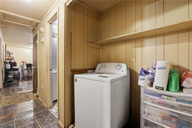 Investor special or great starter home in the desirable - photo 15