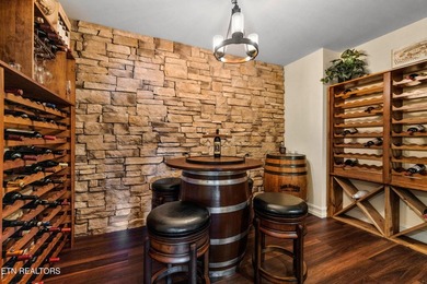 Magnificent upscale custom built estate with stack stone and - photo 48