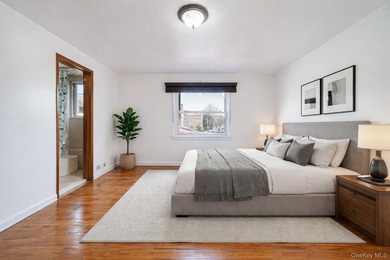 Great chance to own a semi-attached corner-lot duplex in the - photo 5