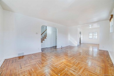 Great chance to own a semi-attached corner-lot duplex in the - photo 8